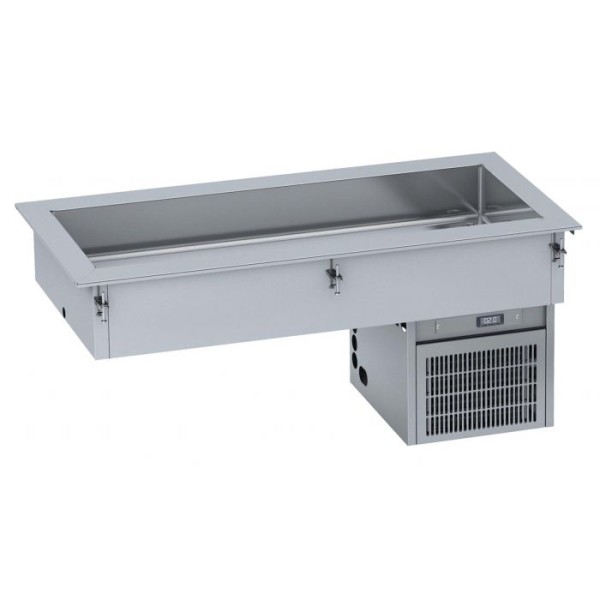 Built-in refrigerated well