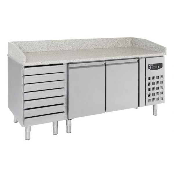Pizza table