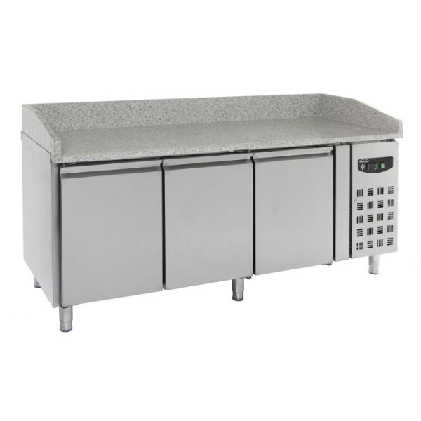 Pizza table